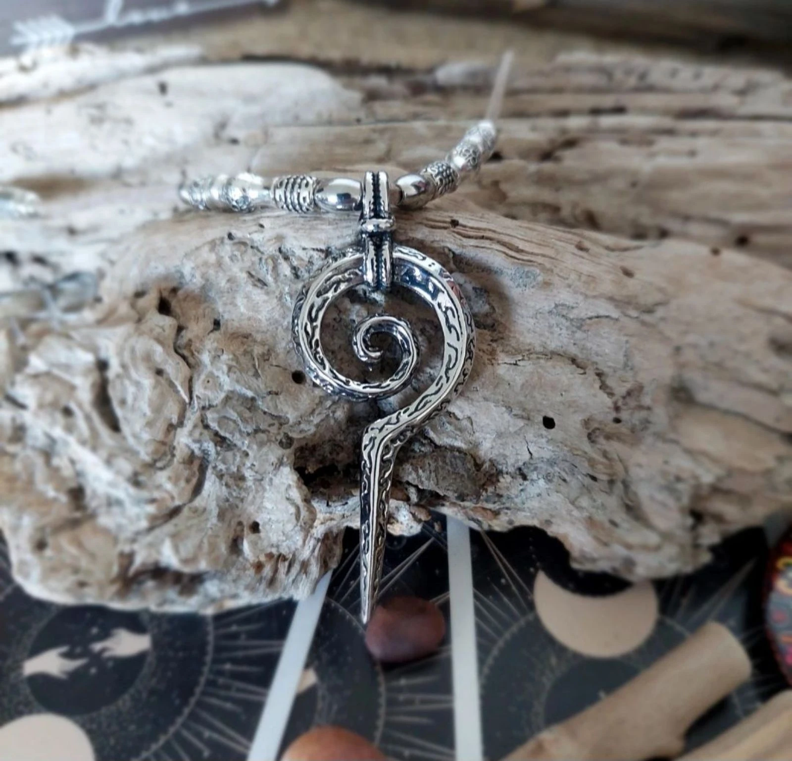 Colar espiral boho-rock?, colar bege – photo 9